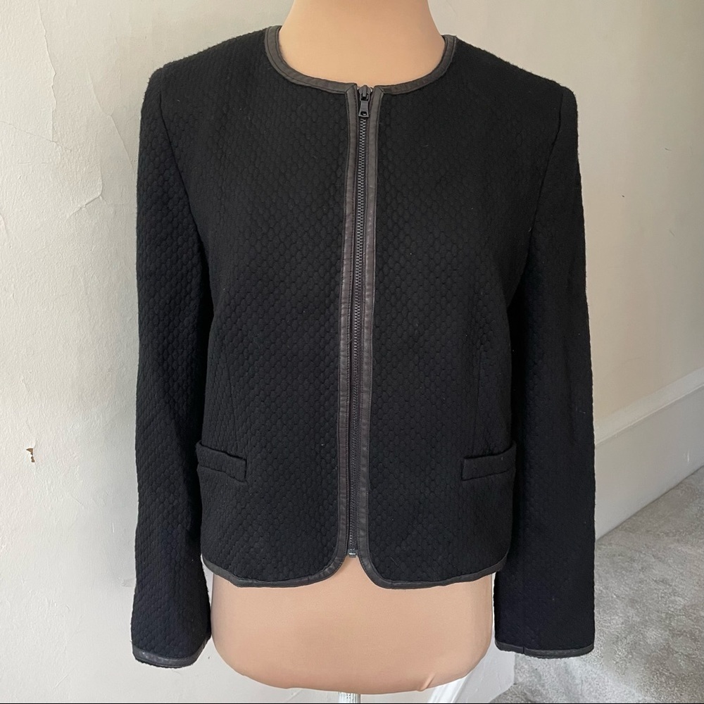 Alice + Olivia Black Boxy Puff Quilted Leather Trim Jacket EUC Size S W000221297